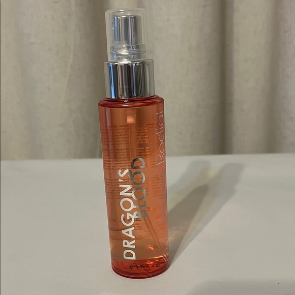 Rodial Other - Rodial Dragon's Blood Hydrating Mist in Orange
